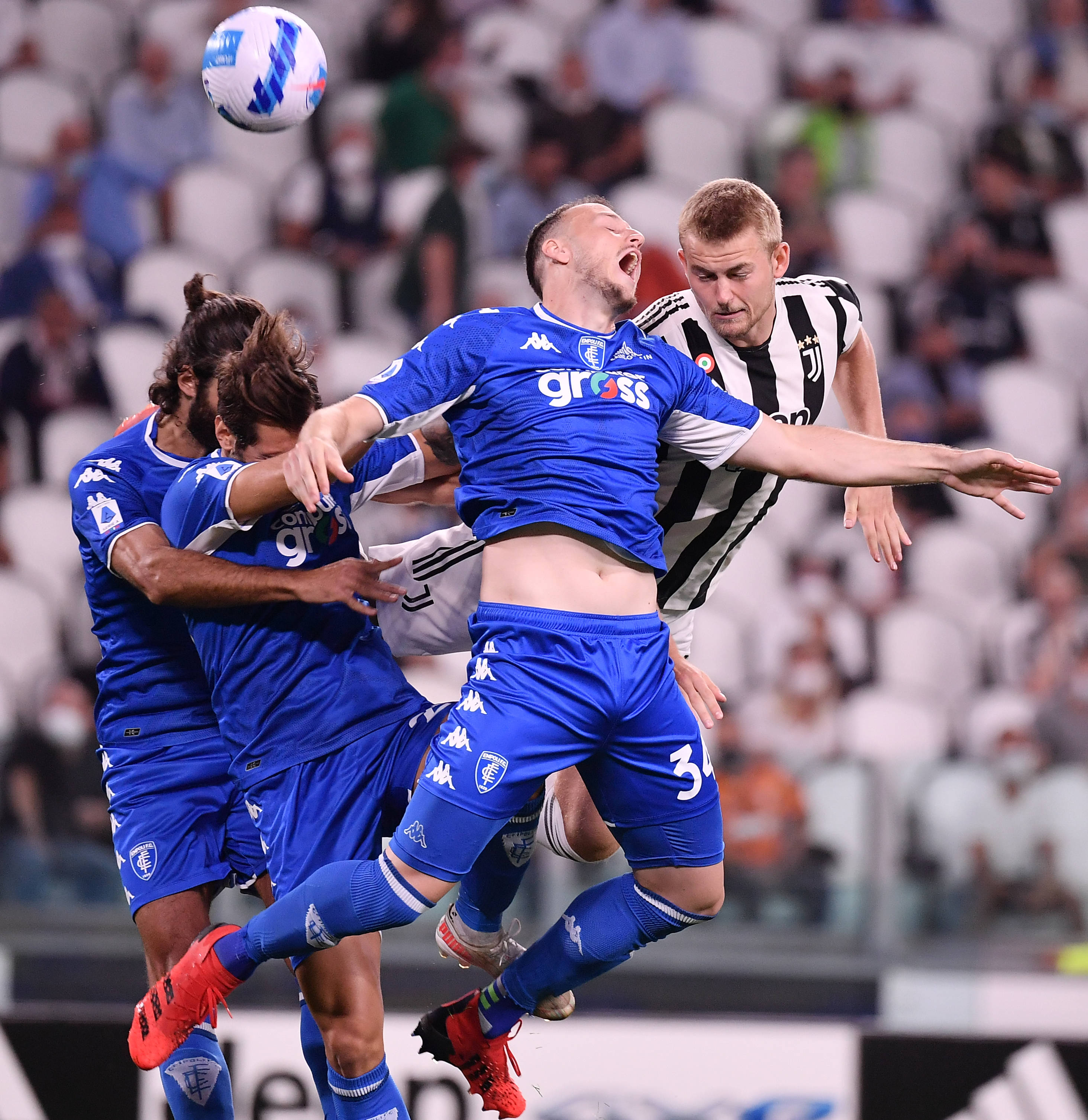 展示出令人 展示出令人